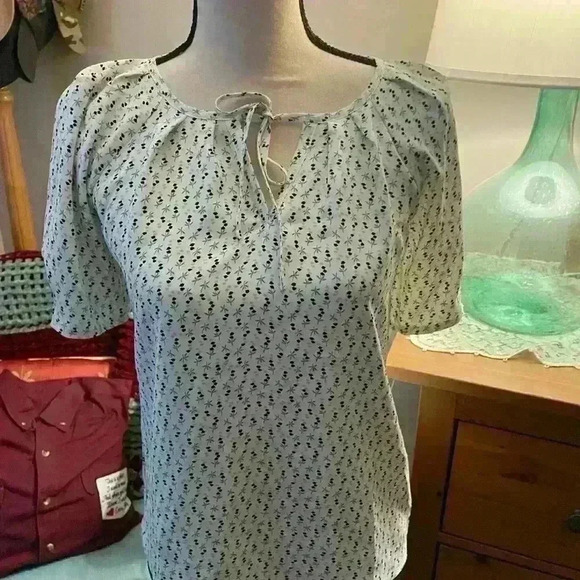 NWT Ann Taylor Blouse Petite - Picture 1 of 2